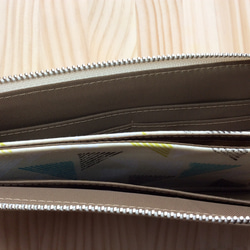 スリムな長財布　Ｌ字ファスナー 三角プリント 3枚目の画像