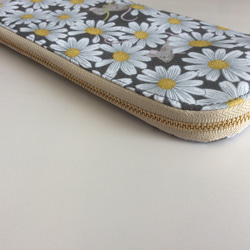 スリムで軽い長財布　Ｌ字ファスナー  花畑のネズミ 5枚目の画像
