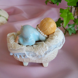 【磁器 人形 レース ドール】幸せベビー《ブルー》赤ちゃん　出産祝い　プレゼント　癒し 4枚目の画像