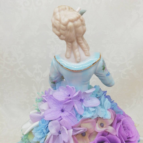 お見本 】ハーフドールアレンジマリーさまプリザーブドフラワー陶器磁器