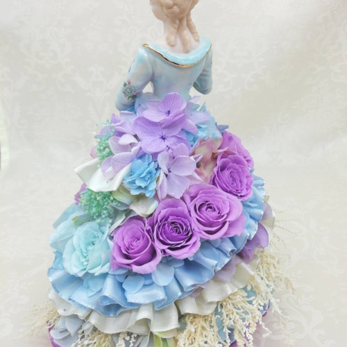 お見本 】ハーフドールアレンジマリーさまプリザーブドフラワー陶器磁器