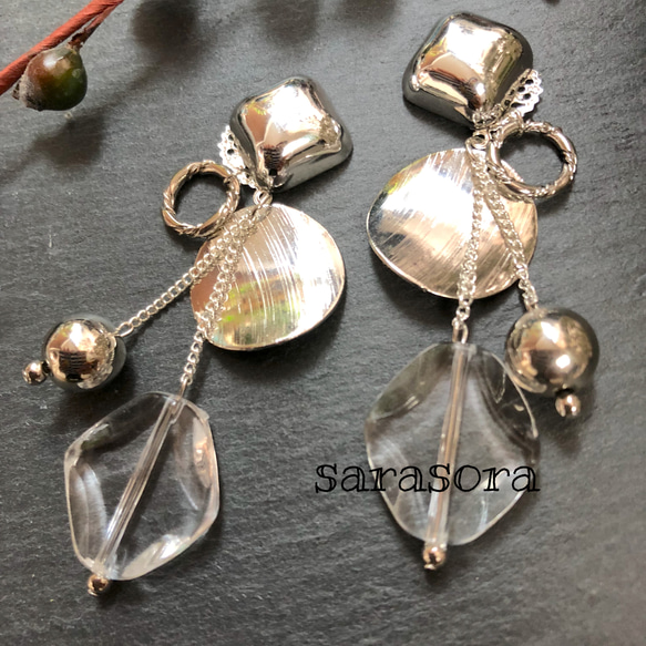 silver ×clear earrings ピアス 2枚目の画像