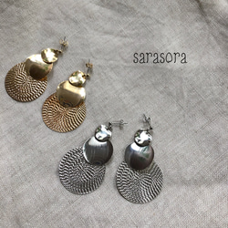 silver or gold 3coins earrings 2枚目の画像