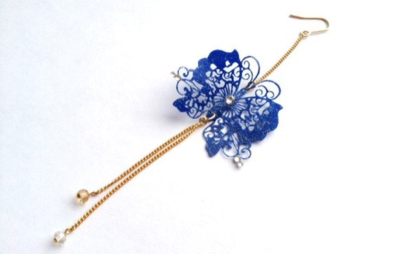 ペーパーピアス　Paper Pierced earring（片耳）　蒼山日菜×PAPERMAKE 1枚目の画像