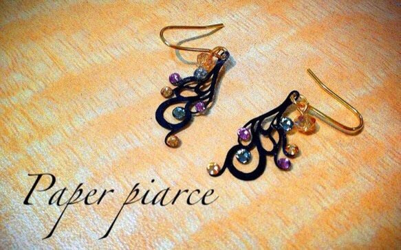 Paper piarced earring STICK HEART BLACK 第1張的照片