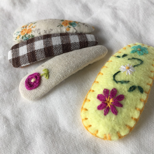 パッチンピン ♡ お花の刺繍 ヘアピン cotton_cherry 通販 12595122