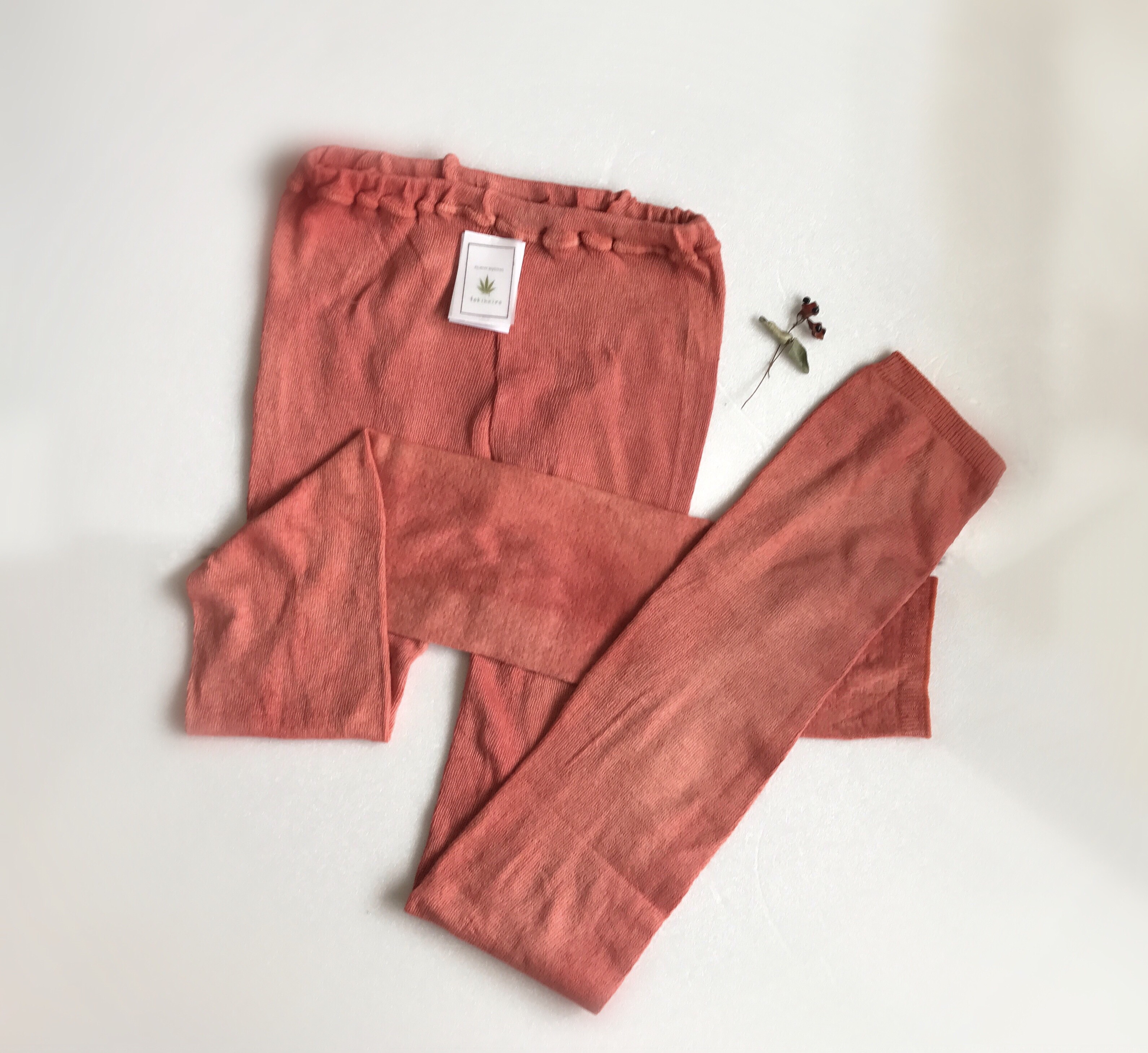 満月染め衣｜かろやかレギンス 〜間・春茜〜｜草木染め　エコシルクリネン