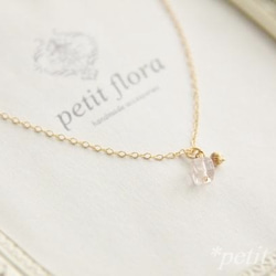 14kgf-gold beads&cube rose quartz プチネックレス 2枚目の画像