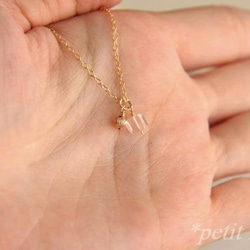 14kgf-gold beads&cube rose quartz プチネックレス 4枚目の画像