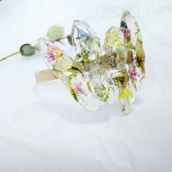 お花の氷柱 crystal バングル 2枚目の画像