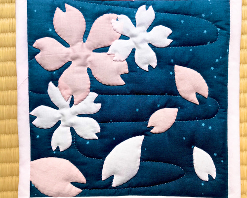 ハワイアンキルトのタペストリー　SAKURA ハワイアンキルトのタペストリー SAKURA