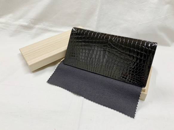 日本製　クロコダイル　センター一匹取り　長財布　無双仕上げ　ロングウォレット　ワニ革　エキゾチックレザー 2枚目の画像