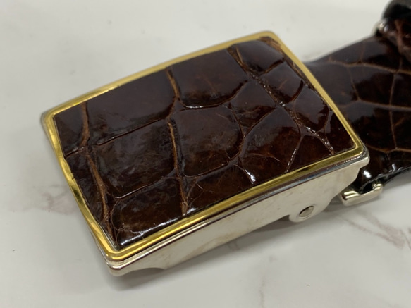 日本製　クロコダイル　３０㎜巾　上質　ベルト　ボンベ加工　真鍮磨き上げ金具　エキゾチックレザー 画像参照