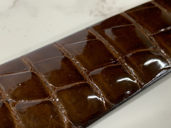 日本製　クロコダイル　３０㎜巾　上質　ベルト　ボンベ加工　真鍮磨き上げ金具　エキゾチックレザー 画像参照