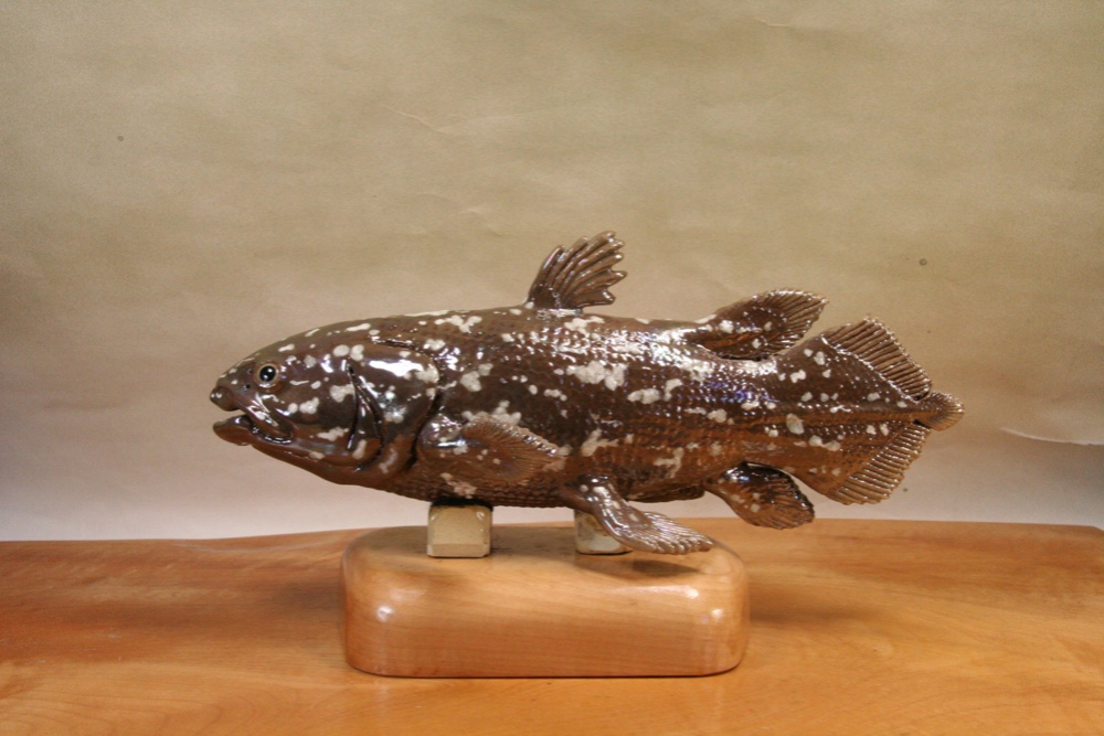 シーラカンス（25cm型）・陶芸作品 置物（陶 さかな フィギュア） 立体