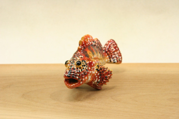 カサゴ（深海型）・陶芸作品 置物mini（陶 さかな フィギュア） 2枚目の画像