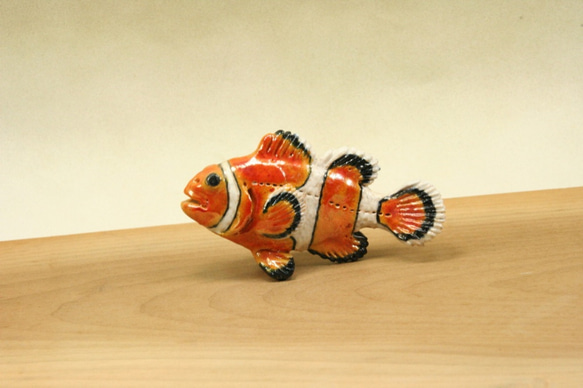 カクレクマノミ・陶芸作品 置物mini（陶 さかな フィギュア） 立体