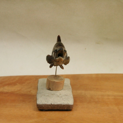 陶器のユニークなフィギュア 琉金・黒白（10cm型）・陶芸作品 置物（陶 さかな フィギュア