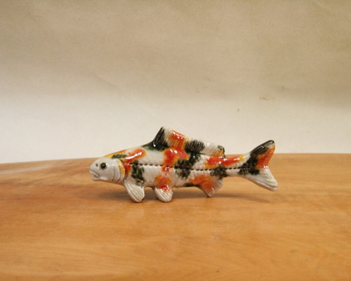 ニシキゴイ（白赤黒）・陶芸作品 置物mini（陶 さかな フィギュア