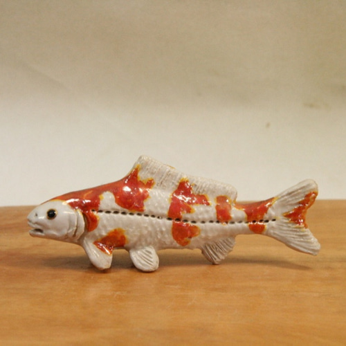 ニシキゴイ（白赤）・陶芸作品 置物mini（陶 さかな フィギュア） 立体