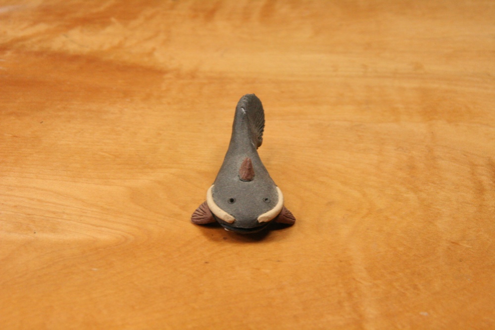 品野焼　陶芸置物　ナマズに乗った河童 品野焼 陶芸置物 ナマズに乗った河童