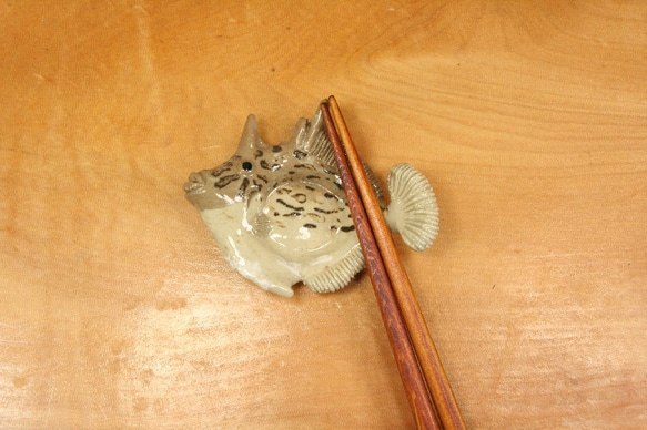 カワハギ・陶芸作品　豆皿（陶 さかな 箸置き） 7枚目の画像