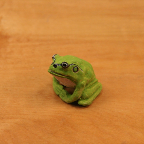アマガエル 陶芸作品 置物（カエル 陶 フギュア） 立体・オブジェ