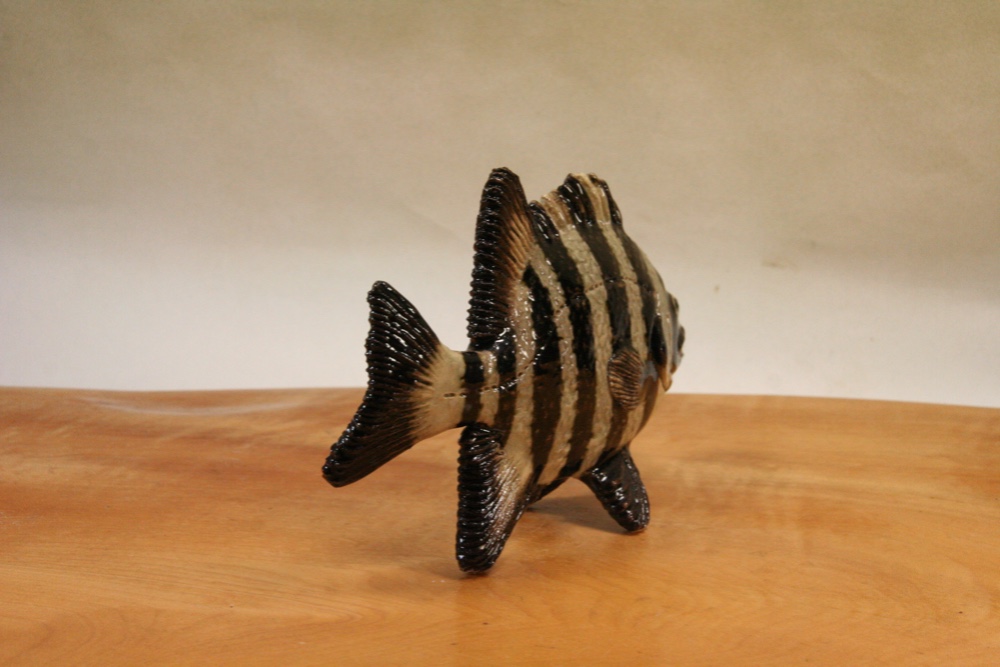 お魚持ちペンギン♡ベビーヘアクリップ ヘアゴム ハンドメイド Kagawa