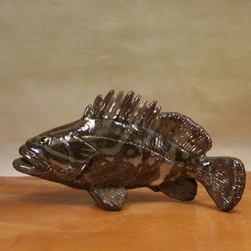 クエ（22cm型）・陶芸作品 置物（陶 さかな フィギュア） 立体