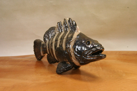 マハタ（22cm型）・陶芸作品 置物（陶 さかな フィギュア） 3枚目の画像