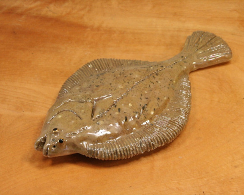 カレイの木彫り飾り 楽天市場】一品作 木製 木彫りの魚 鰈（カレイ）の木彫り