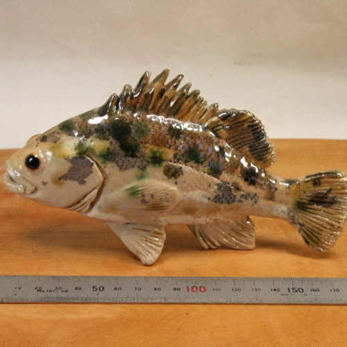 きらめくお魚　素敵な陶芸作品　壁掛け　ハンドメイド メバル（18cm型）・陶芸作品 置物（陶 さかな フィギュア） 立体