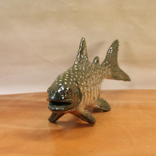 魚形陶芸作品 梶原慶治 取り皿 陶芸作品 たい 個人陶芸家 小皿 おしんこ皿 魚形