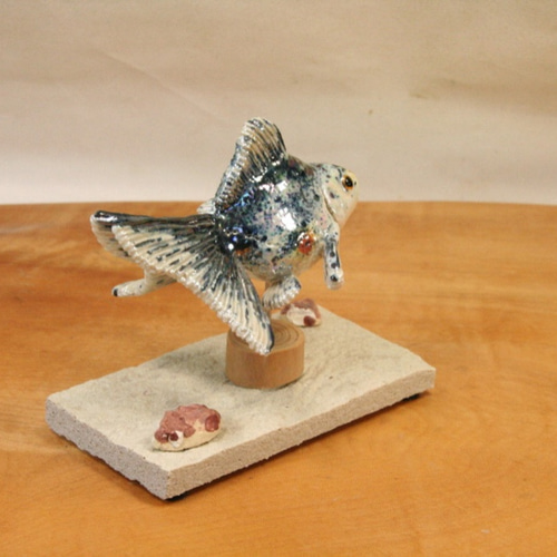 琉金・黒白（10cm型）・陶芸作品 置物（陶 さかな フィギュア