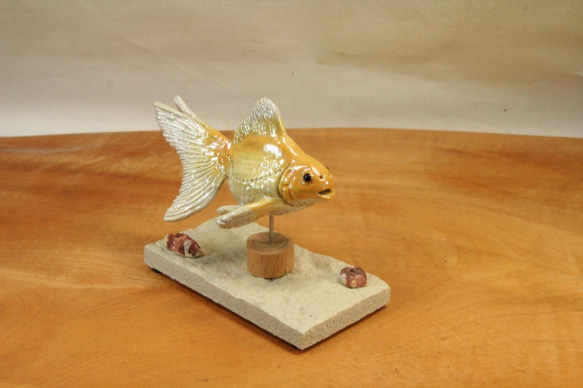 琉金・黄白（10cm型）・陶芸作品 置物（陶 さかな フィギュア） 5枚目の画像