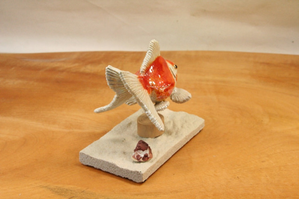 琉金・紅白（10cm型）・陶芸作品 置物（陶 さかな フィギュア） 8枚目の画像