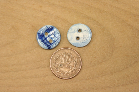 陶ボタン・染付III（サイズ小・約18mm） 4枚目の画像