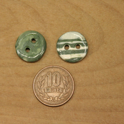 陶ボタン・緑白練込（サイズ小・約18mm） 5枚目の画像