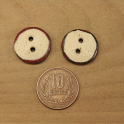 陶ボタン・鉄赤釉 I（サイズ中・約21mm） 5枚目の画像