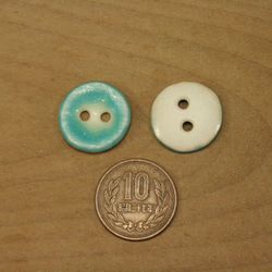 陶ボタン・トルコ青釉（サイズ中・約21mm） 4枚目の画像
