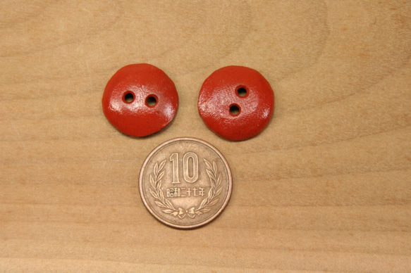 陶ボタン・赤チャラ（サイズ中・約21mm） 5枚目の画像