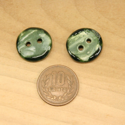 陶ボタン・緑白練込・織部釉（サイズ中・約21mm） 5枚目の画像