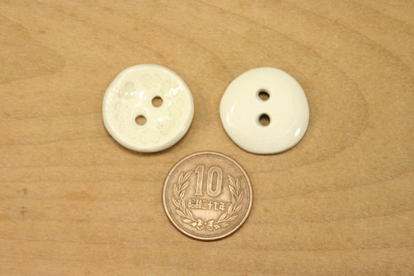 陶ボタン・半磁器土透明釉（サイズ大・約24mm） 5枚目の画像