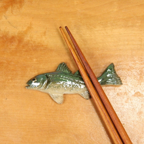 スズキ・陶芸作品 箸置き（中）（陶 さかな） 箸・箸置き やすだ陶工芸