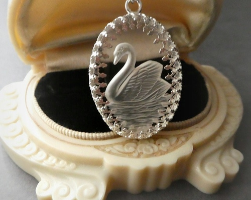 イタリア製オルゴール付き大理石シガレットケース葉巻入れ（曲は「白鳥の湖」） イタリア製オルゴール付き大理石シガレットケース葉巻入れ（曲は