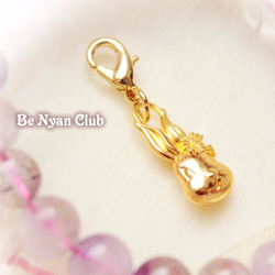 ミニフックチャーム★花うさぎ（ゴールド）両面半立体【3点で送料無料】charm shop ＊nyanzip＊ 2枚目の画像