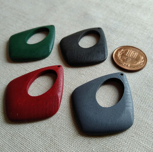 【8個set】44×36mm　穴あきウッドパーツ　しずく様四角形　秋冬色4色×2個　W619 6枚目の画像