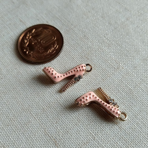 18×14mm ラインストーンつき 立体ハイヒールチャーム ピンク5個