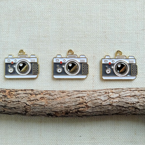 17×20mm レトロなカメラチャーム 5個 C262 チャーム petit-bonheur