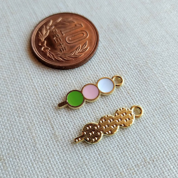 21×5mm　三色団子のチャーム　５個セット　B365 4枚目の画像